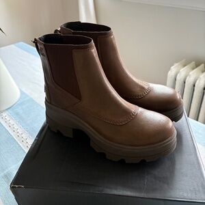 SOREL JOAN FRWD CHELSEA BOOTS, TOBACCO/BLACKENED BROWN - 8.5